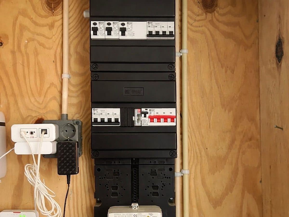 Groepenkast in een nieuwe woning, beeld 4